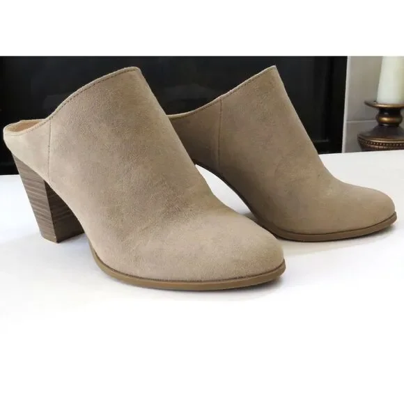 Express Women's Block Heel Mules  Faux Suede Tan  8 EUC - Picture 2 of 11